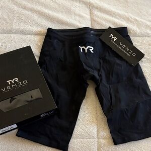 Black TYR Venzo Genesis Mens Tech Suit Jammer Onyx
